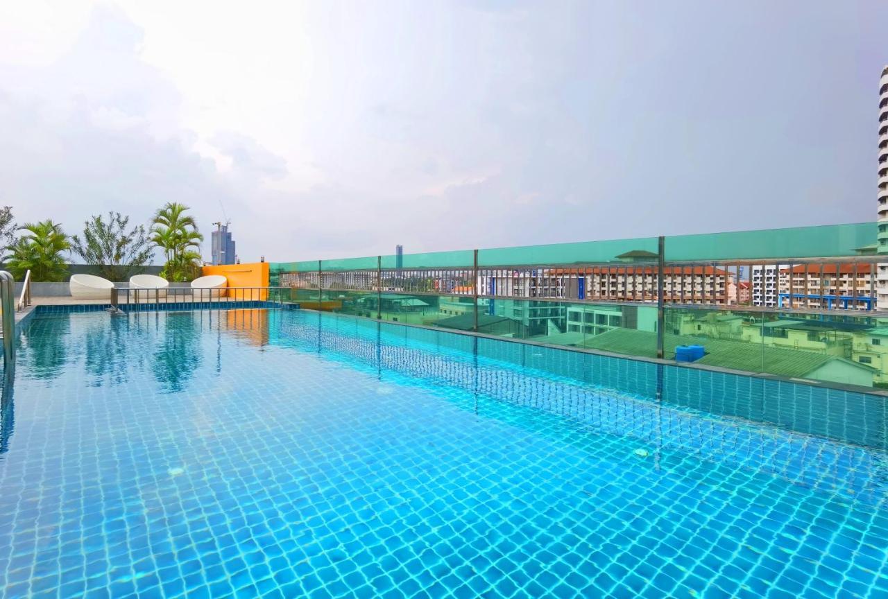 De Mandarin Nova Express Hotel Pattaya Buitenkant foto