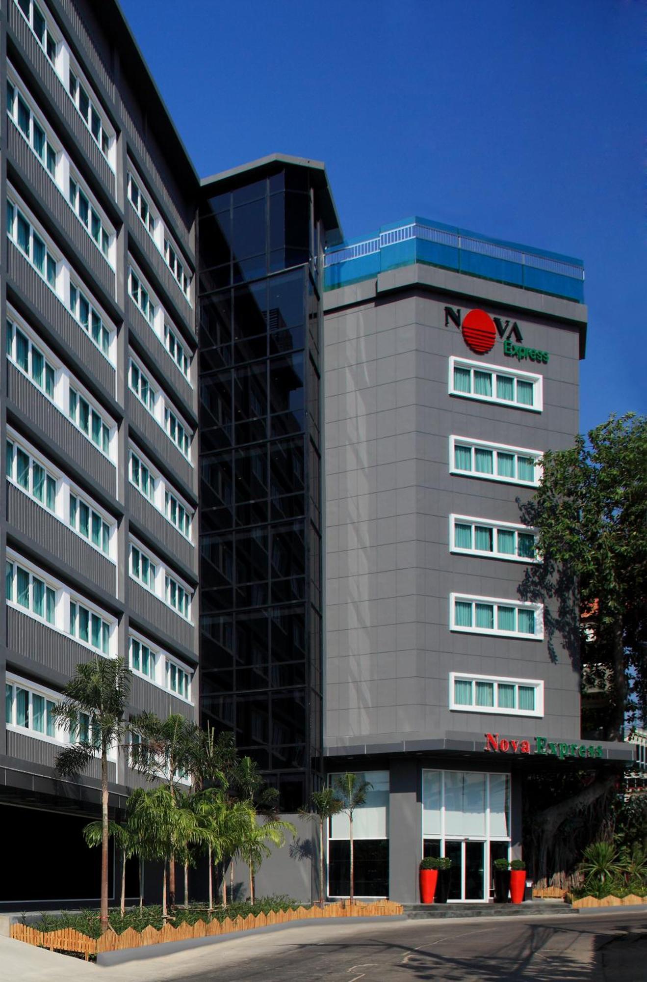 De Mandarin Nova Express Hotel Pattaya Buitenkant foto